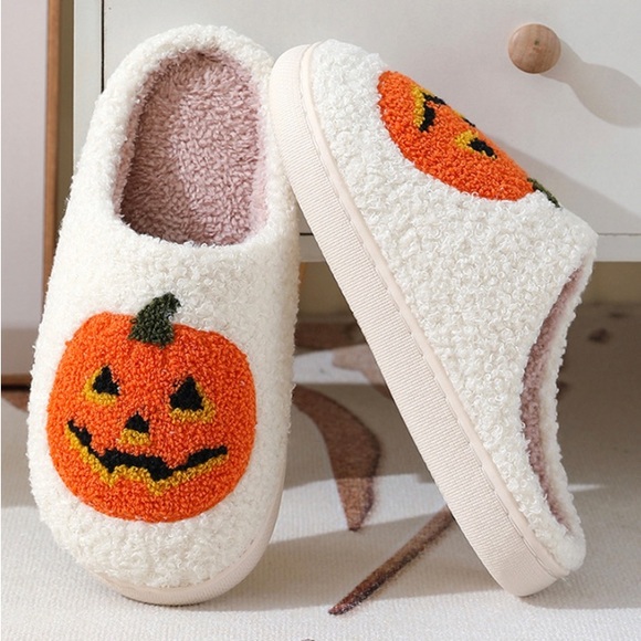 Pumpkin slippers for women - Picture 2 of 8